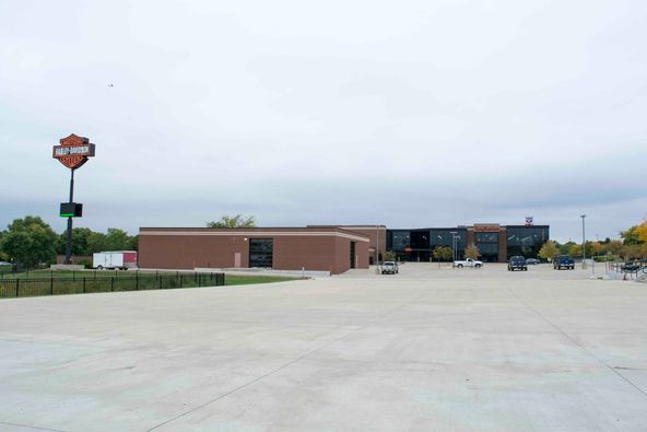 Vehicle City Harley Davidson: 2408-2410 Austins Parkway, Flint, MI 48507